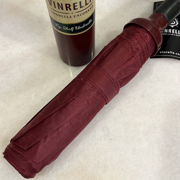 NWT Vinrella Umbrella in a Bottle - Picture 3 of 3